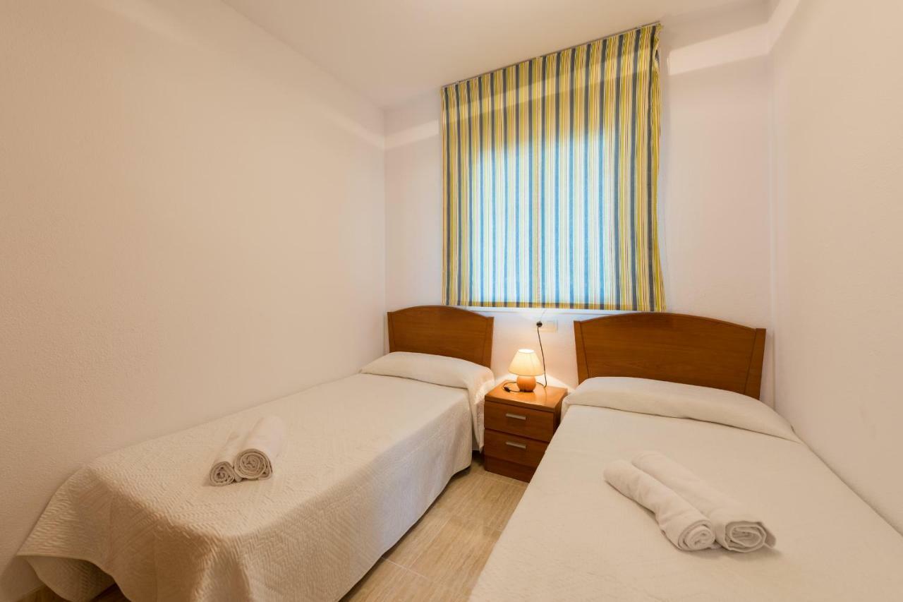 Playa Coral En Marina D'or Apartment *
